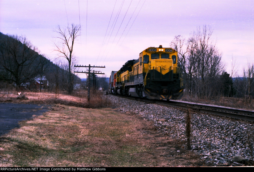 NYSW train SQ555-date approximate